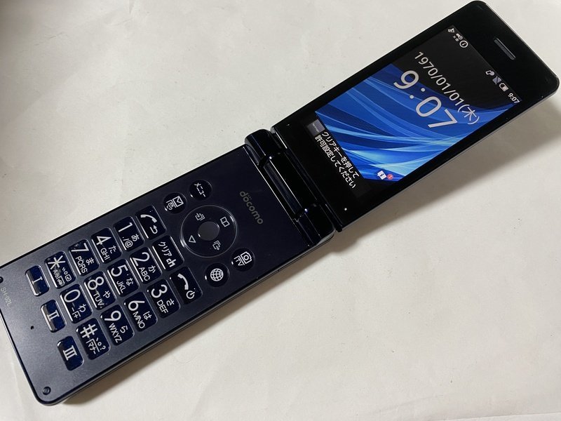 IE866 docomo SH-02L 8GB ブラック ジャンクの画像1