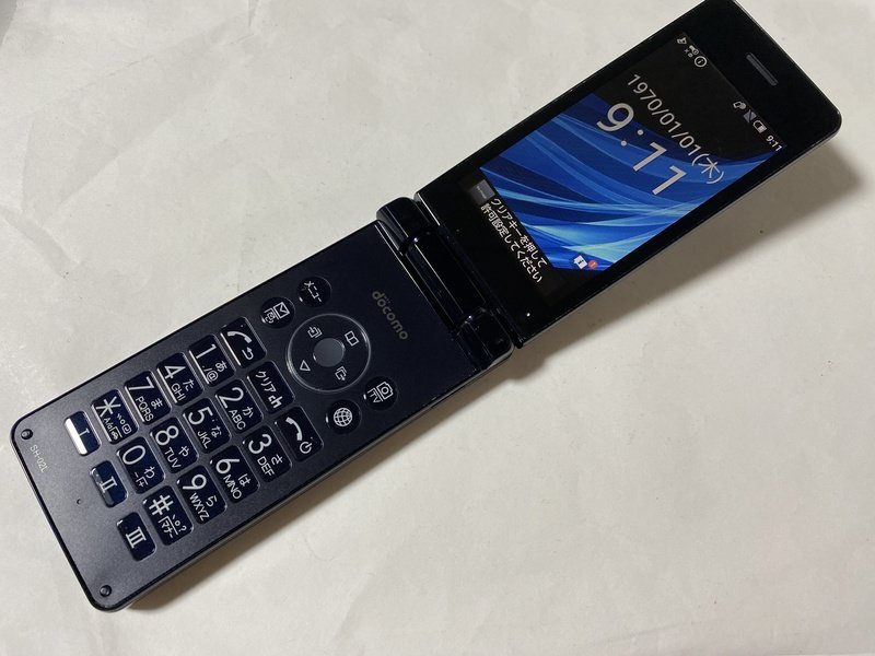 IE847 docomo SH-02L 8GB ブラック ジャンクの画像1