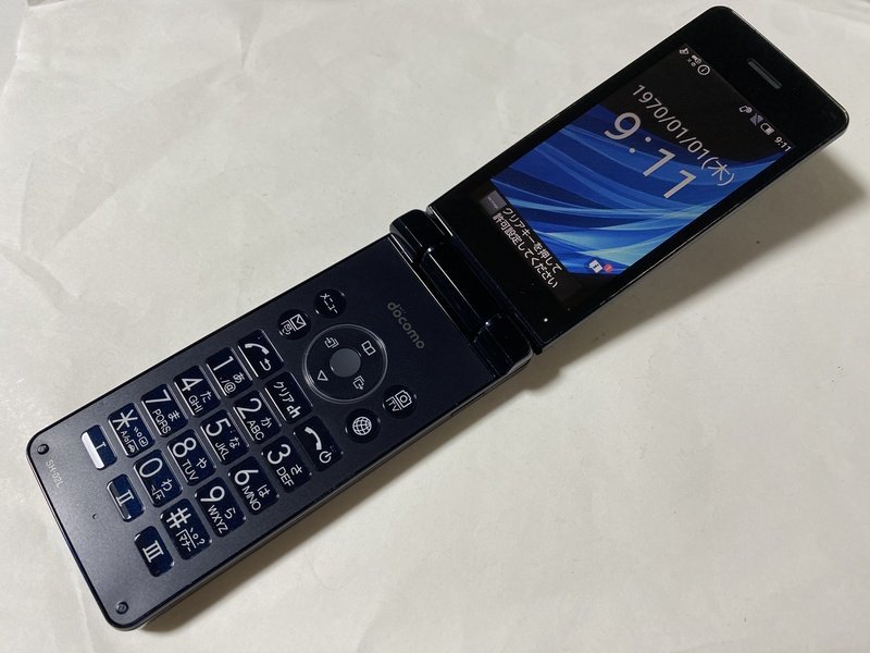 IE818 docomo SH-02L 8GB ブラックの画像3