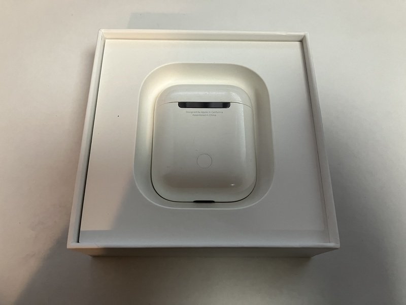 FI815 AirPods 第1世代 MMEF2J/A 箱/付属品あり ジャンク_画像2