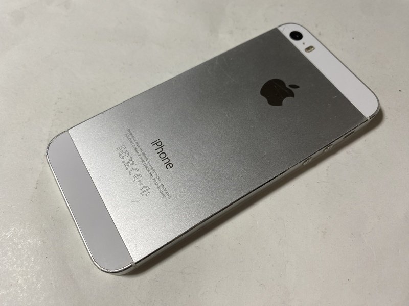 IF739 au iPhone5s 32GB シルバー ジャンク ロックOFF_画像2