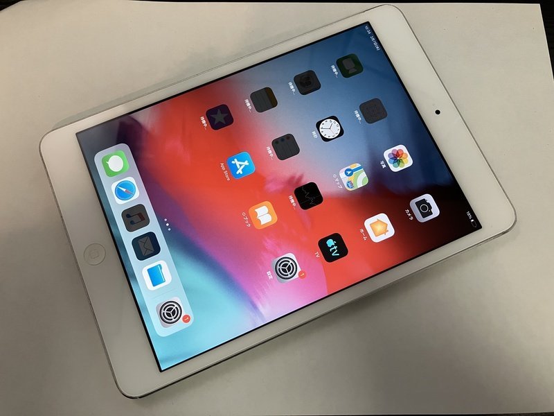 FJ381 iPad mini 第2世代 Wi-Fiモデル A1489 シルバー 16GB_画像1