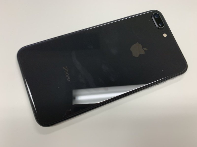 JG789 SIMフリー iPhone8Plus スペースグレイ 64GBの画像2
