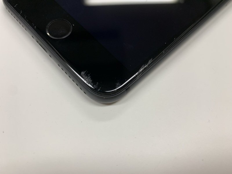 JG789 SIMフリー iPhone8Plus スペースグレイ 64GBの画像5