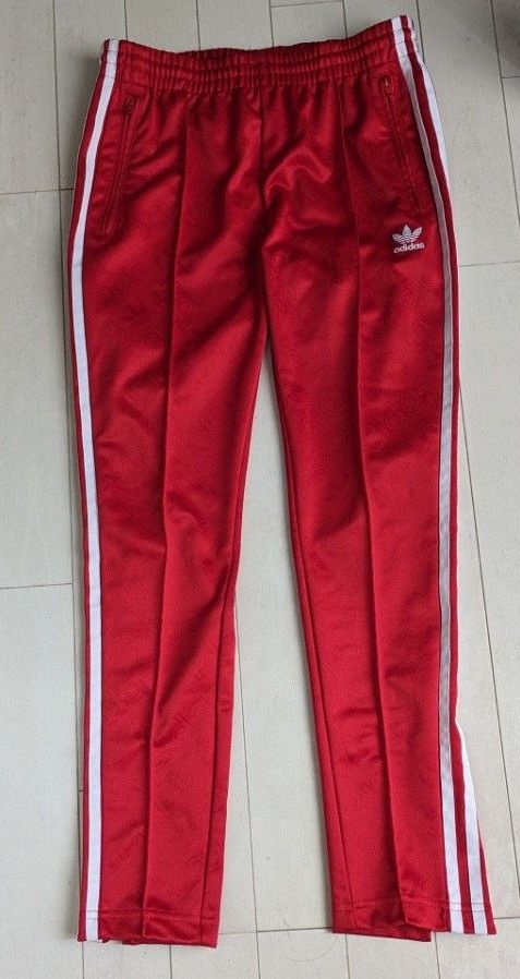 美品 アディダス adidas アディダス トラックパンツ ジャージ 赤