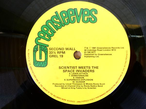 S) Scientist「 Scientist Meets The Space Invaders 」 LPレコード UK盤 GREL 19 @80 (F-50)_画像4