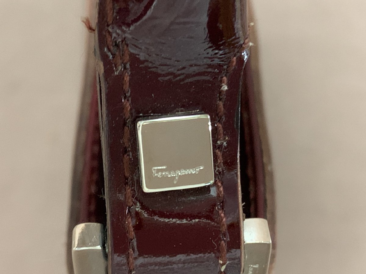 【O-6219】Salvatore Ferragamo フェラガモ EE21 1235 エナメル ハンドバッグ ボルドー系 ミニ ワンショルダー【千円市場】_画像4