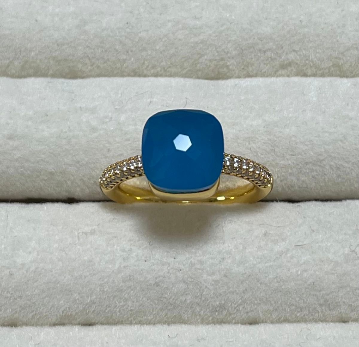 013ブルー×ゴールドキャンディーリング指輪　ストーン ポメラート風ヌードリング デザイン プレゼント