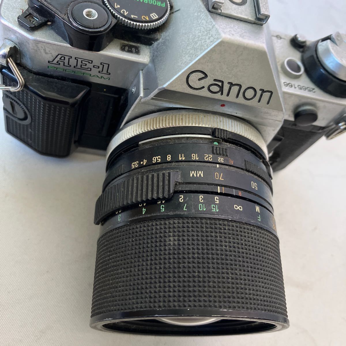 □【500円スタート】Canon AE-1 フィルムカメラ TAMRON 35-70mm 1:3.5 CF MACRO レンズ_画像8