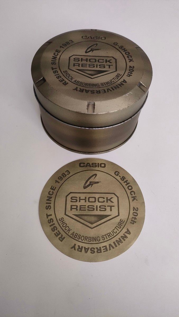 CASIO 20周年記念G-SHOCKが入っていた空き缶