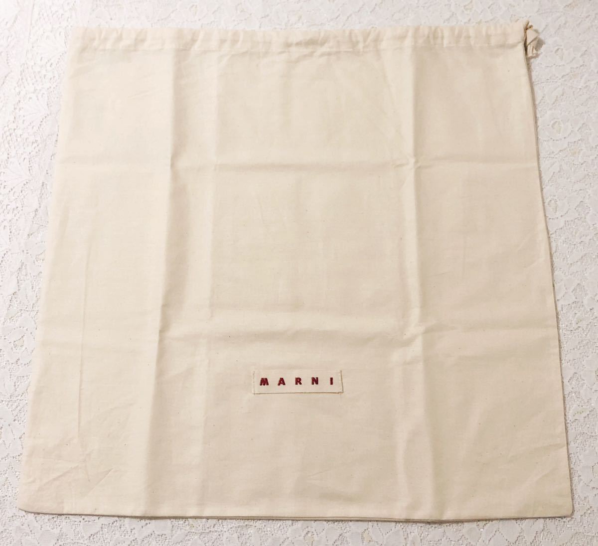 マルニ「MARNI」バッグ保存袋 (3622) 正規品 付属品 内袋 布袋 巾着袋 布製 ベージュ49×49cm バッグ用 の画像1