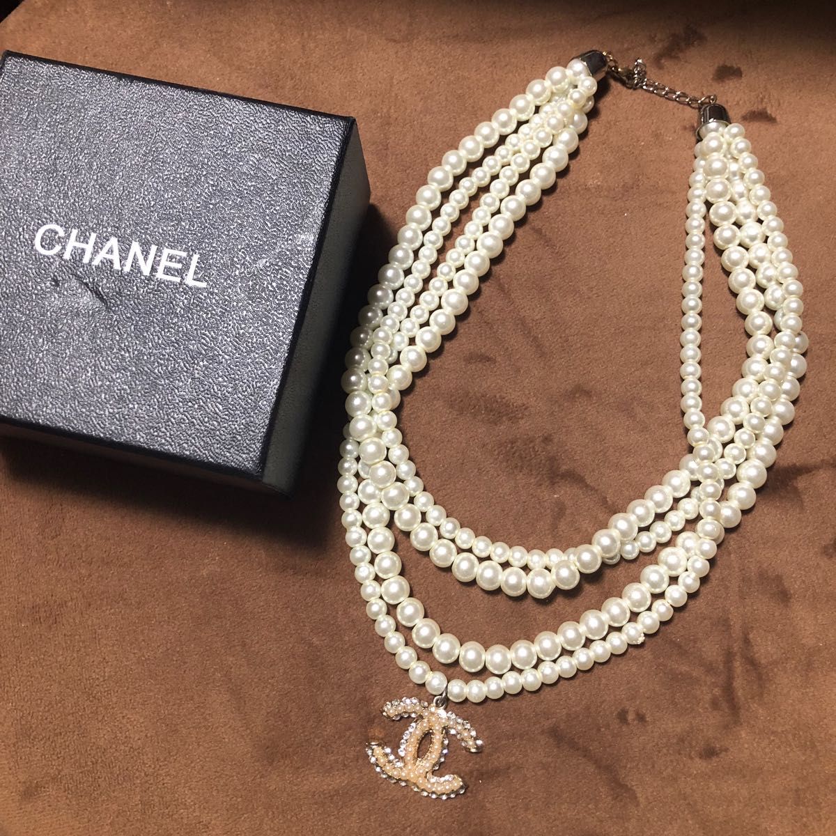 CHANEL 4連パールネックレス アクセサリー|Yahoo!フリマ(旧 CHANEL 4連パールネックレス アクセサリー|Yahoo!フリマ(旧