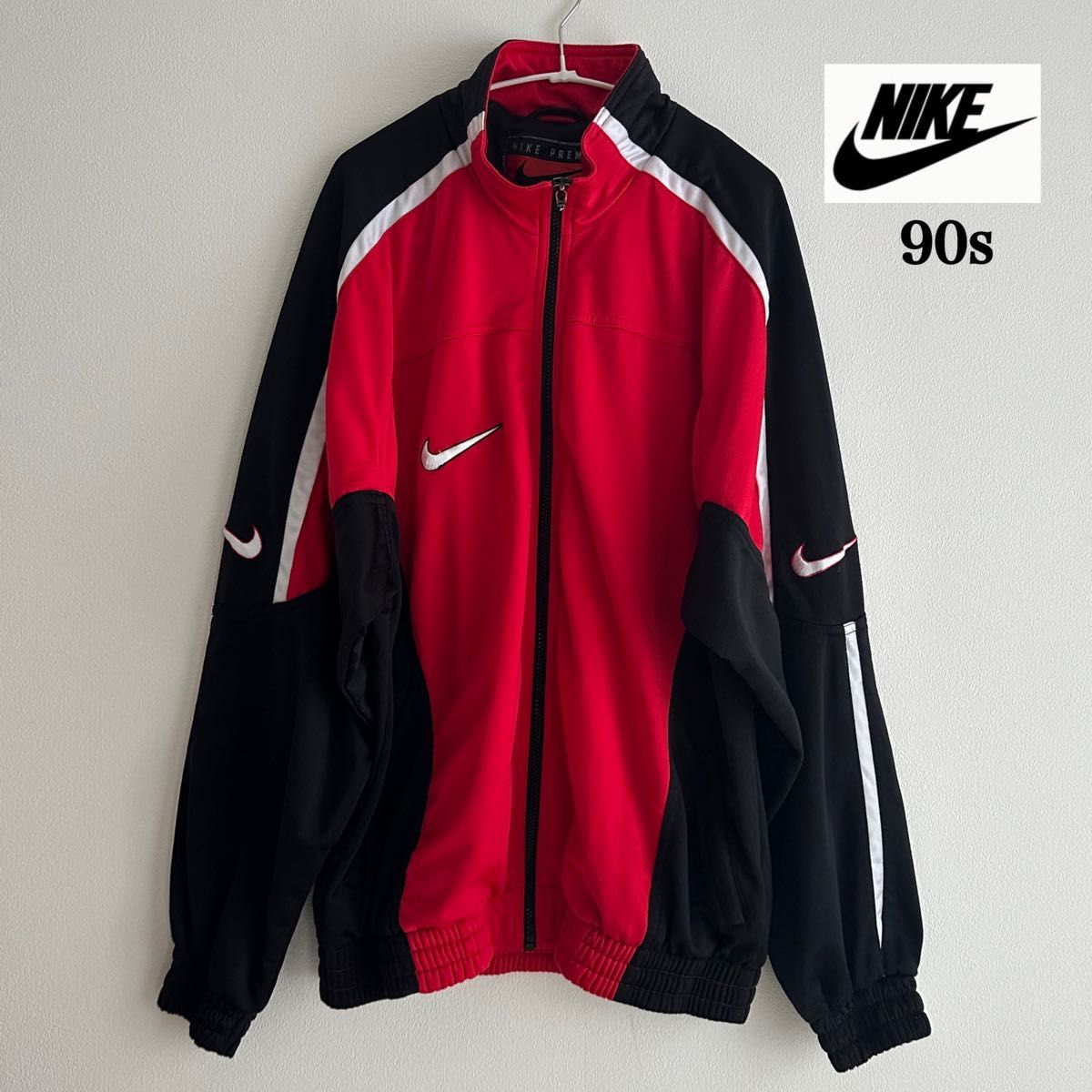 NIKE 90s ジャージ トラックジャケット 黒タグ 腕ロゴ刺繍 NIKE 90s ジャージ トラックジャケット 黒タグ 腕ロゴ刺繍