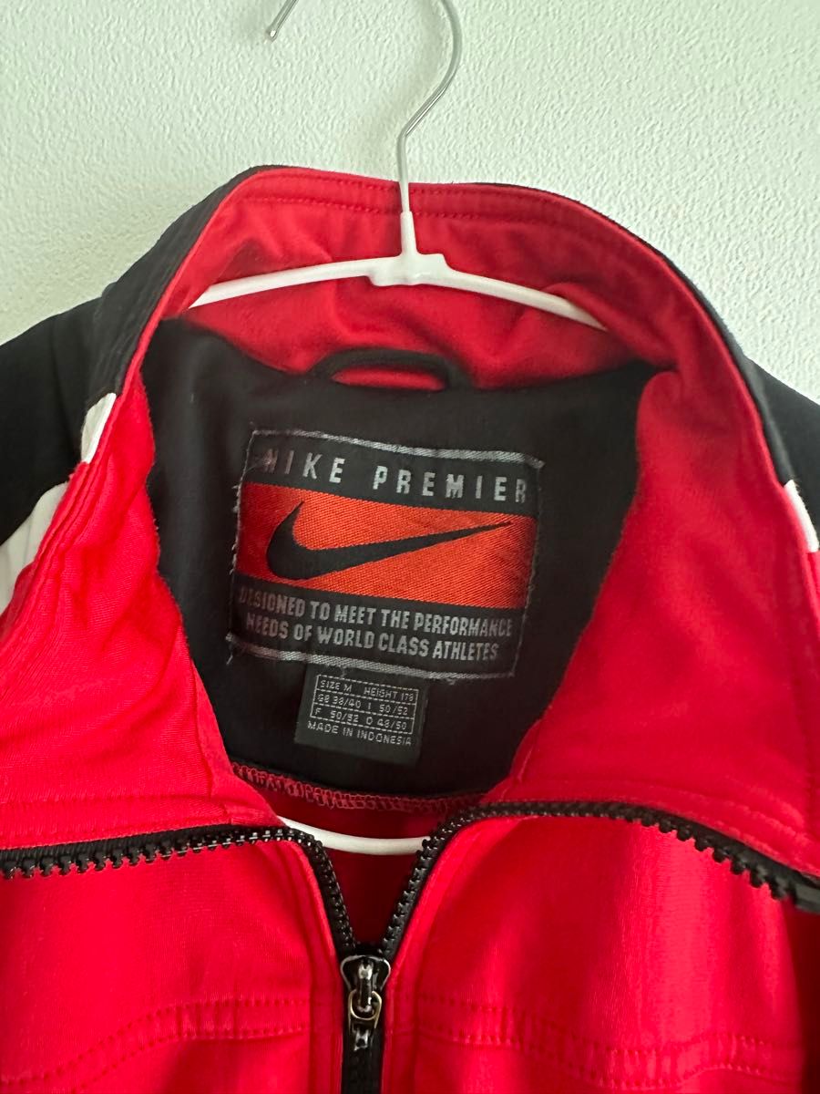 NIKE 90s ジャージ トラックジャケット 黒タグ 腕ロゴ刺繍 NIKE 90s ジャージ トラックジャケット 黒タグ 腕ロゴ刺繍