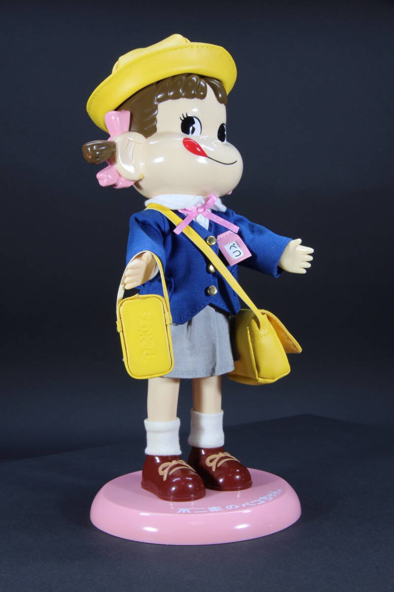 不二家 卓上ペコちゃん人形 入園バージョン 中古品_画像2