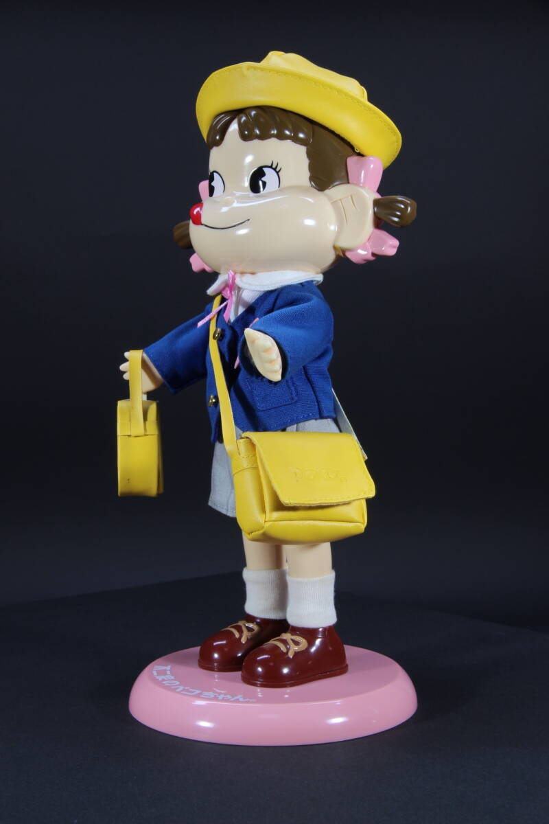 不二家 卓上ペコちゃん人形 入園バージョン 中古品_画像3