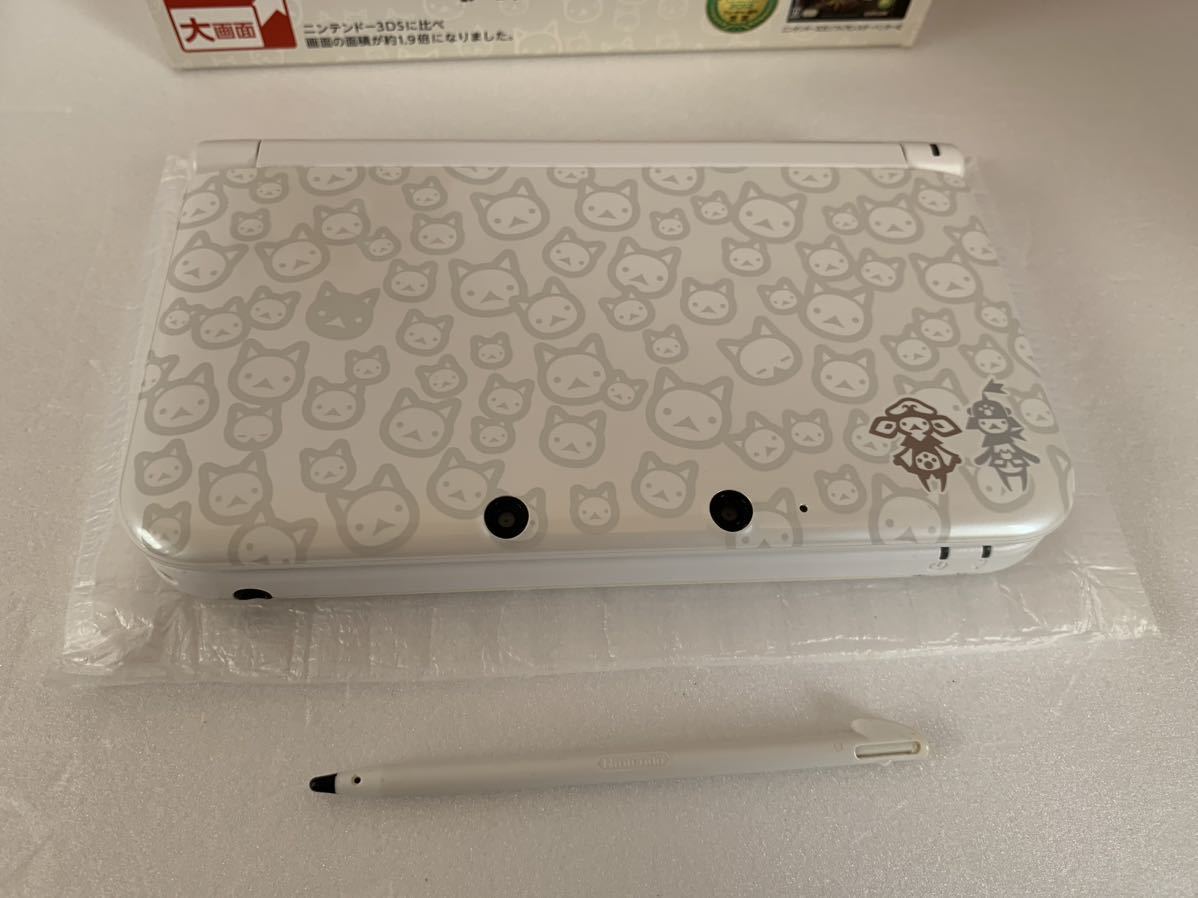 ニンテンドー　任天堂 3DSLLモンスターハンター4 スペシャルパック　アイルーホワイトNintendo _画像3