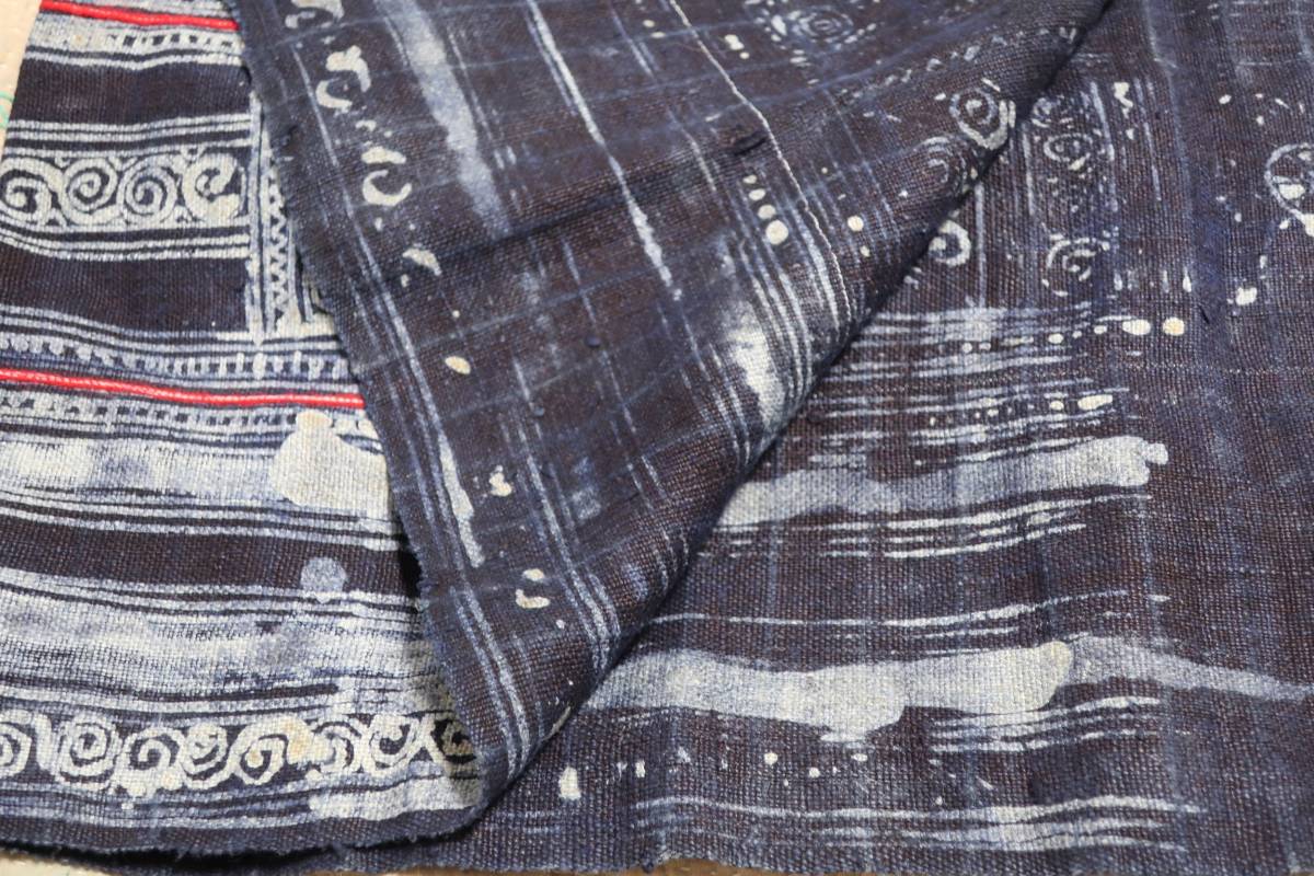 モン族 手織り 麻布 28巾×100cm ろうけつ染め バティック インディゴ 藍染 はぎれA スカート ヴィンテージ アンティーク_画像5