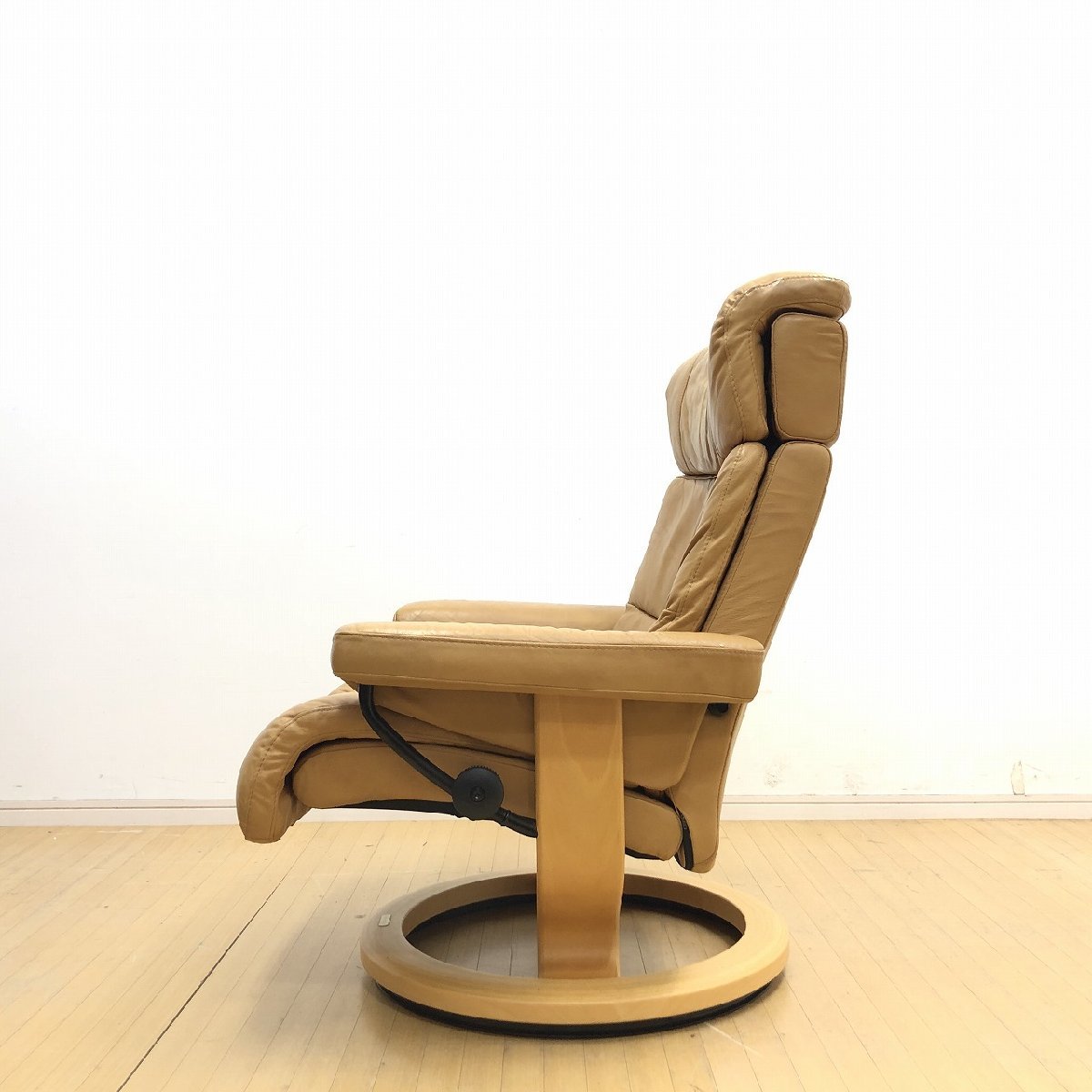 ◆EKORNES エコーネス Stressless ストレスレスチェア オットマンセット 北欧 ノルウェー製 本革 リクライニングソファ 名古屋 引取り歓迎_画像6