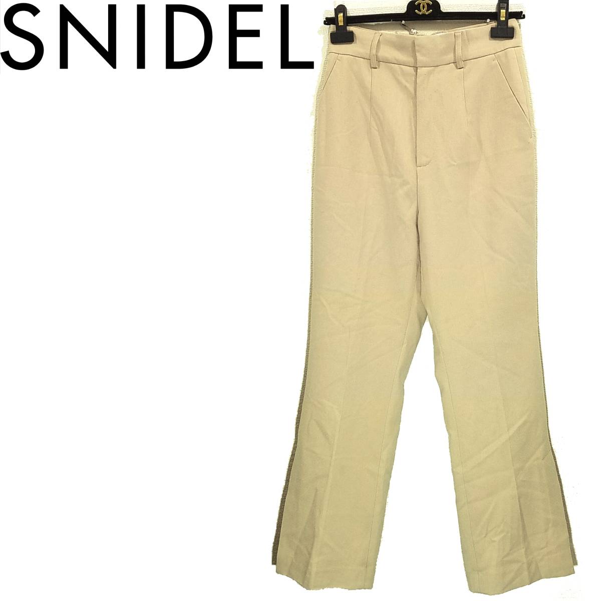 送料520円～SNIDEL ストレートパンツ1(L) ベージュSWFP194225スリット入りワイドパンツ ハイウエスト センタープレス脚長効果スナイデル_画像1