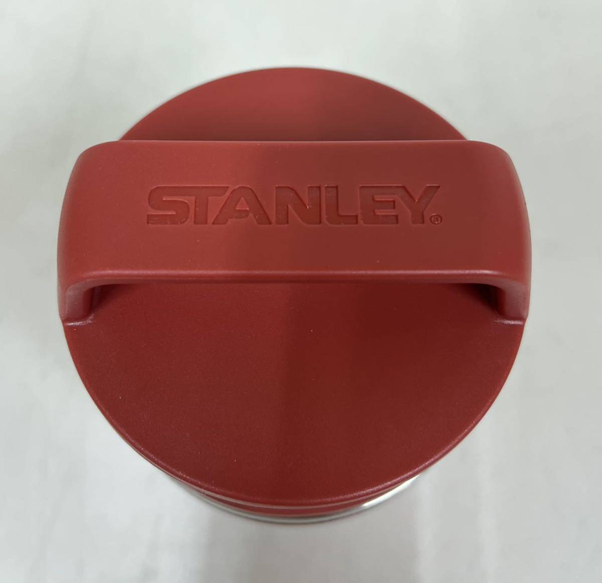 ◯ 新品未使用品 STARBUCKS スターバックス　スタンレー　ステンレスボトル STANLEY グリッターレッド 236ml_画像3