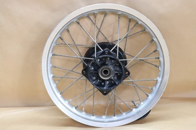 スズキ RM80　コンペモデル RC12A リアホイール 14×1.60 S217-46_画像1