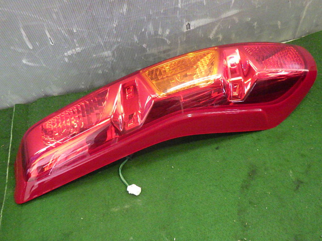  selling out CBA-TNT31 X-trail Axis Koito 220-68929 tail lamp left right 06-02-26-919 B2-L10-3s Lee a-ru Nagano 