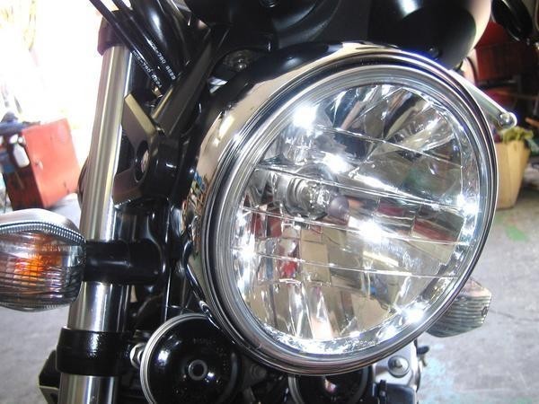 ★HONDA　新型ヘッドライトリム【リフレクター用】 ＊CB400SF VTEC ＊CB1100 ＊CB750 ＊CB1300SF ＊VTR250 ＊ホーネット_画像3