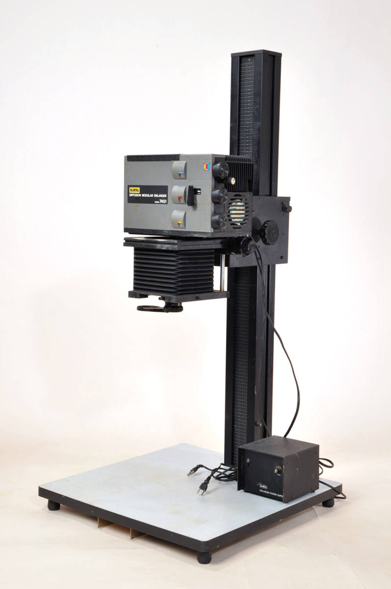 LPL 7451 4x5カラー引き伸ばし機 写真 暗室用品 ENLARGER FUJINON-ES 1:4.5/90mm レンズくもりカビありの画像1