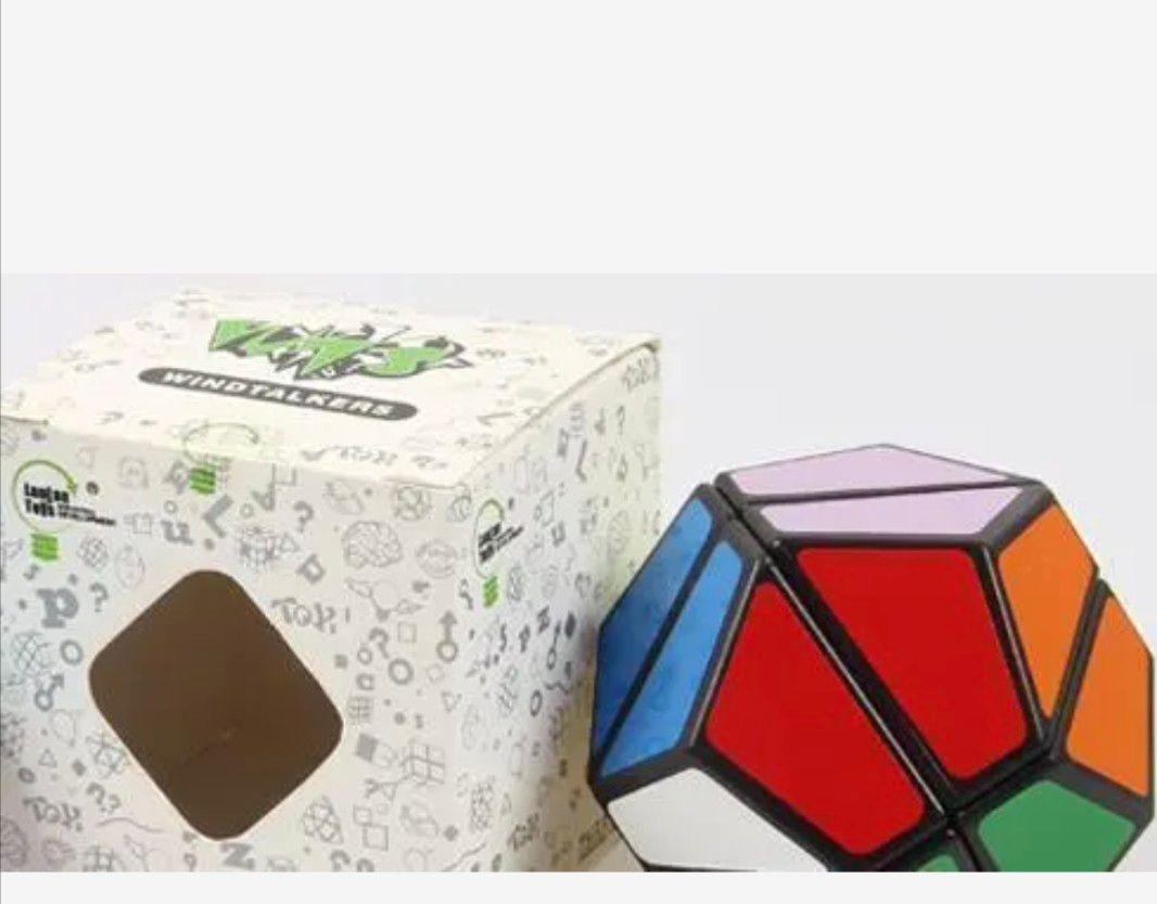 魔方キューブ 1 個  遊び ゲーム ボケ防止 脳トレ 未使用　箱傷あり　パズルゲーム　立体パズル