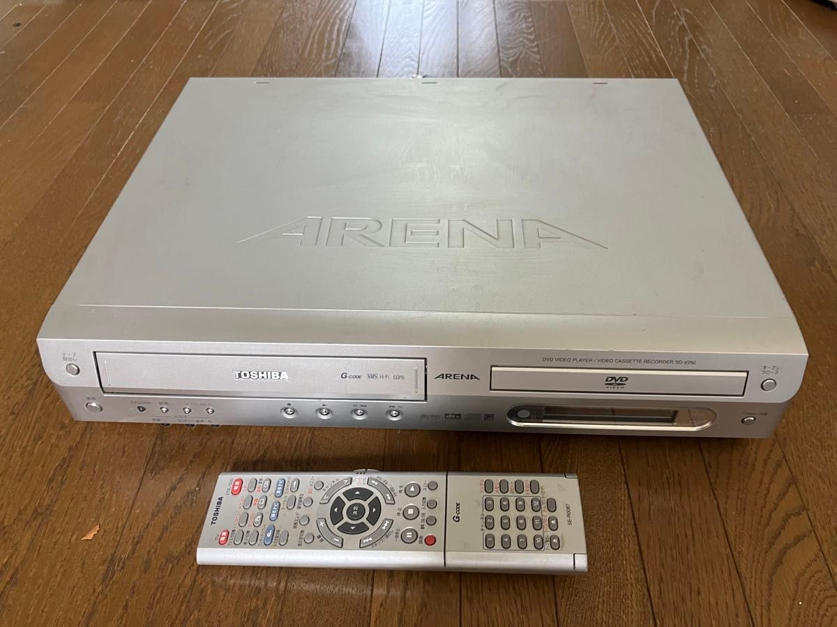 ＶＴＲ一体型ＤＶＤビデオプレーヤー　東芝SD-V250 動作確認済み　リモコン同梱