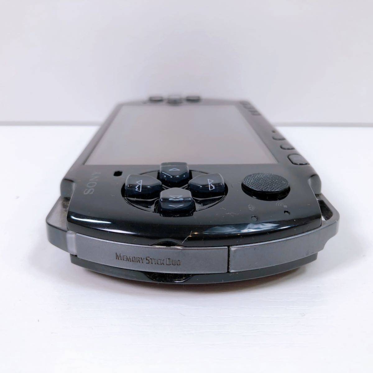 151【中古】SONY PlayStation Portable 本体 PSP-3000 ブラック プレイステーションポータブル バッテリーなし ジャンク 現状品_画像4