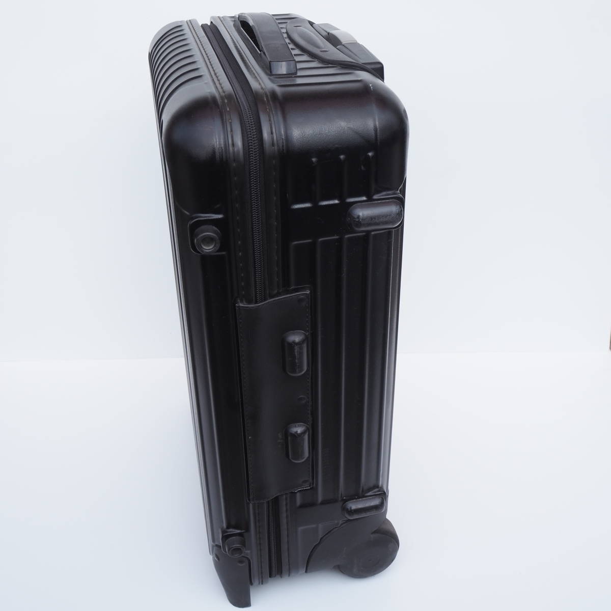 機内持ち込みサイズ リモワ RIMOWA リモワ SALSA 2輪 35L スーツケース キャリーケース ブラック 黒 851.52_画像4