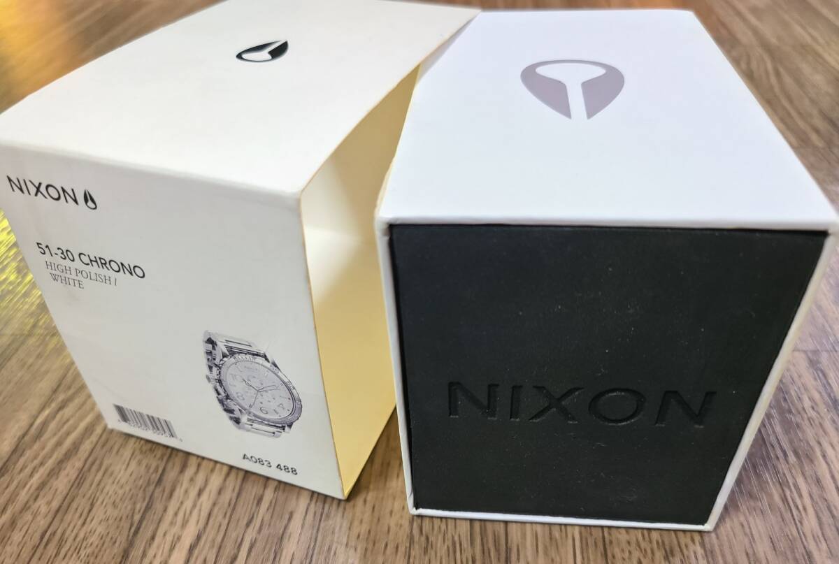 NIXON 51-30 CHRONO HIGHPOLISH/WHITE 動作異常無し 全て完備 ニクソン クロノ 白 腕時計 クロノグラフ 美品 送料無料 の画像6