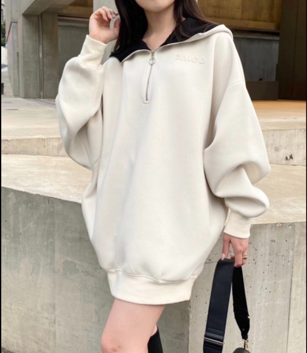 Chico ハーフジップフードスウェットミニワンピース chico Chico ハーフジップフードスウェットミニワンピース chico