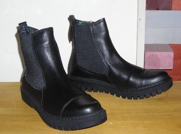  new goods *BUENO* high class soft real leather made. side-gore boots * black *23.0.