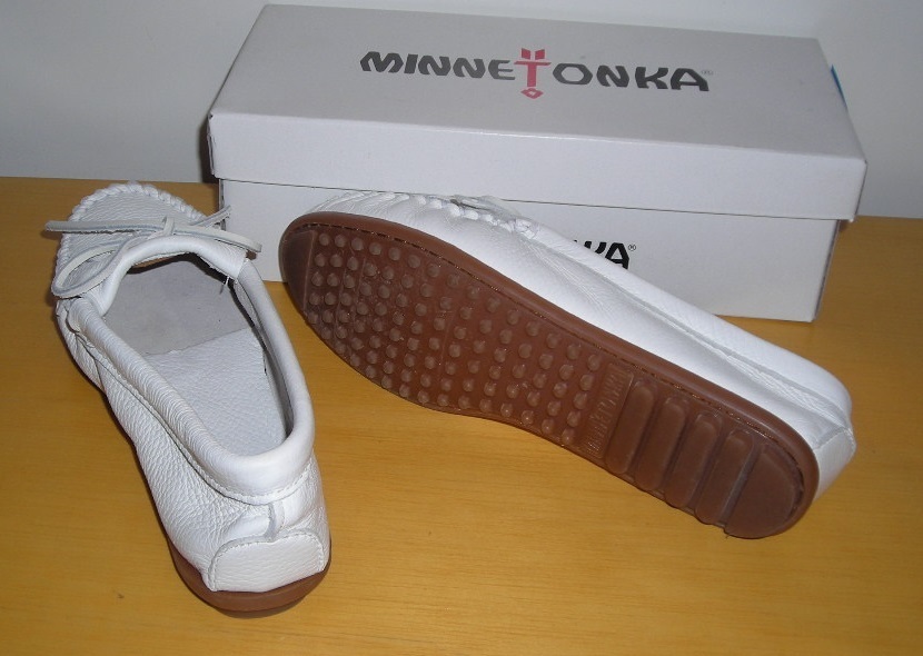  new goods * Minnetonka. high class deer leather real leather made. moccasin * white *US6*23.5.