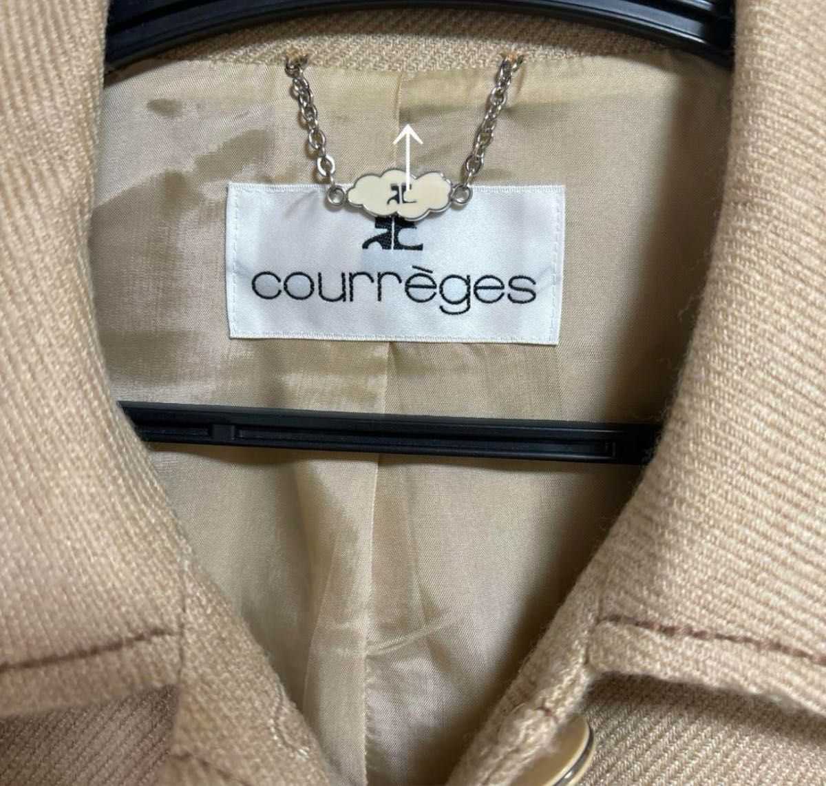 Courreges ベージュ　ロゴ刻印ボタン　ウール　ジャケット　クレージュ
