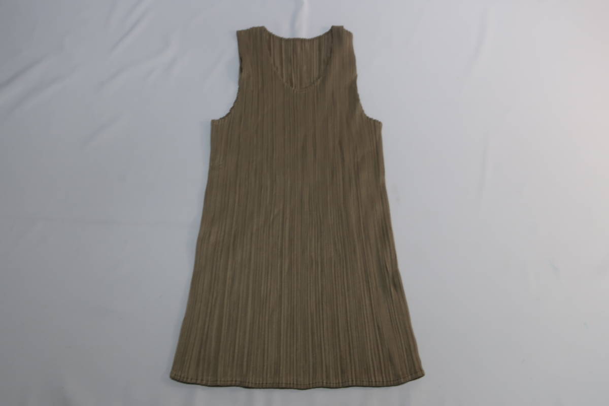 *[S sending 900 jpy ] 1032 PLEATS PLEASE pleat pulley z Issey Miyake tank top no sleeve cut and sewn sleeve less light brown group 4