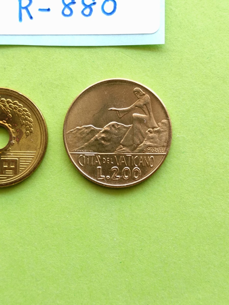 外国コイン　バチカン　 (Rー８８０)　２００リラ硬貨　１９７８年_画像2