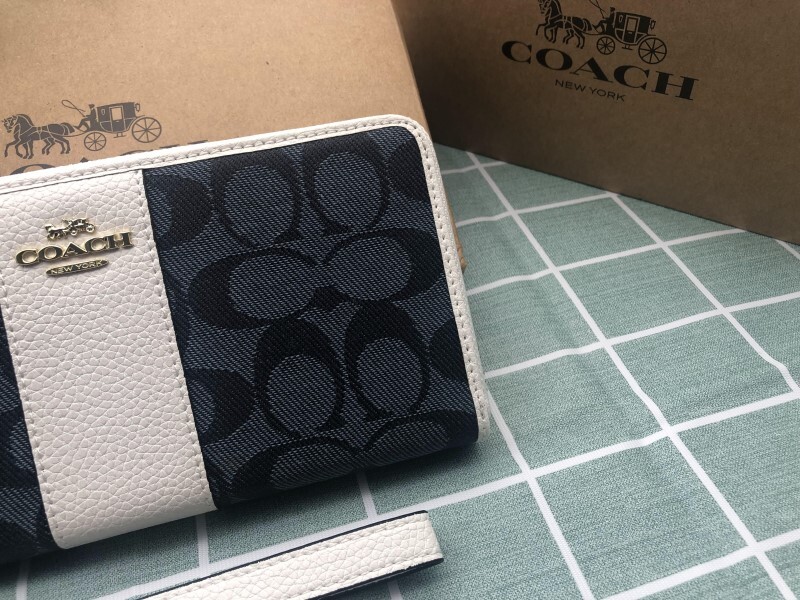 コーチ COACH 財布 長財布 ロゴ 贈り物 シグネチャー ズック レザー ストラップ付き ウォレット ギフト プレゼント ブランド 新品 C141_画像5