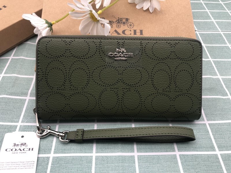 コーチ COACH 財布 長財布 プレゼント グリーン ロゴ 新品 コーチ COACH 財布 長財布 プレゼント グリーン ロゴ 新品