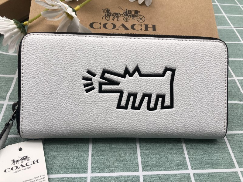 コーチ COACH 財布 長財布 新品 未使用 ギフト ホワイト レザー ウォレット メンズ レディース プレゼント ブランド C241