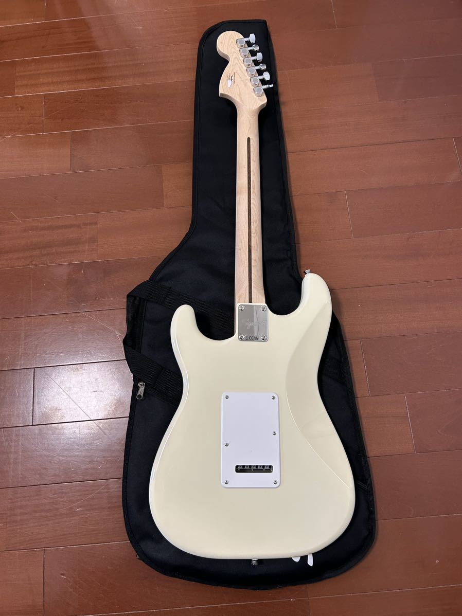 2月購入！ほぼ新品！Squier Affinity Series Stratocaster (Olympic White/Maple)_画像4