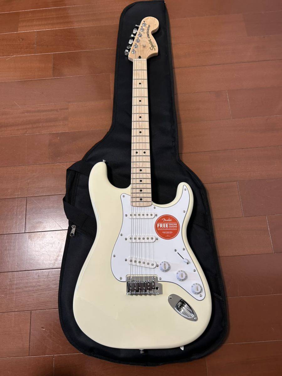 2月購入！ほぼ新品！Squier Affinity Series Stratocaster (Olympic White/Maple)_画像1