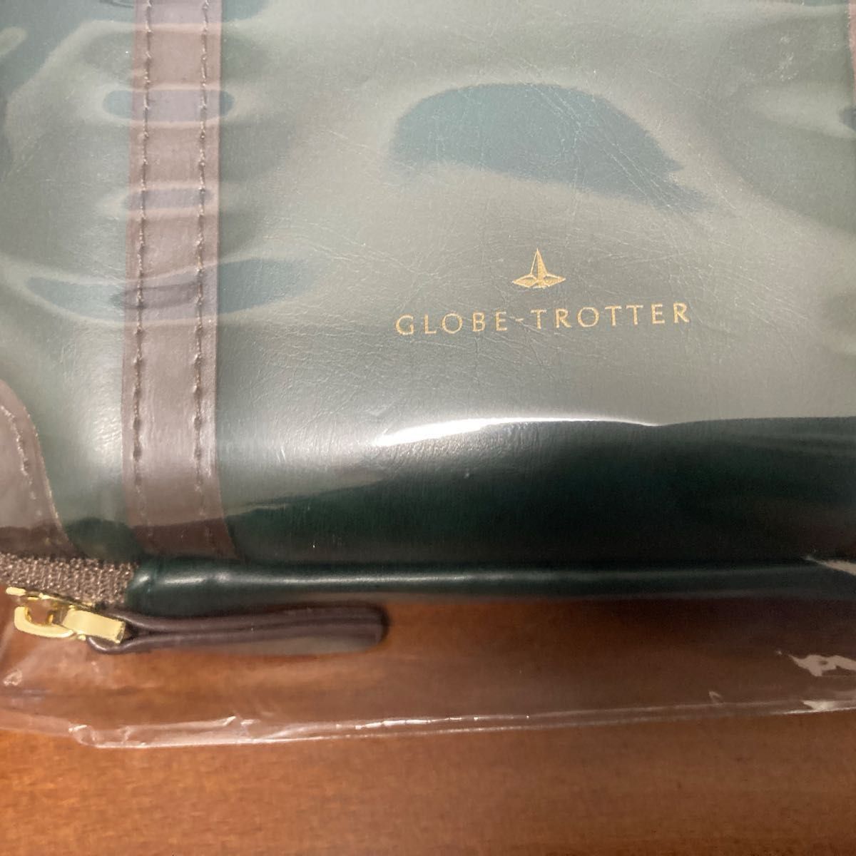 ANA ビジネスクラス アメニティ GLOBE-TROTTER ポーチ　グリーン