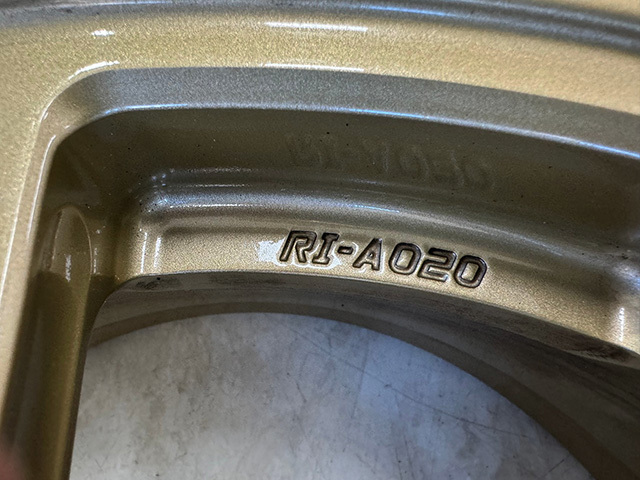 ★ゴルフ　ＢＢＳ RI-A 020 ゴールド　225/40Ｒ18タイヤセット中古品　4本★_画像4