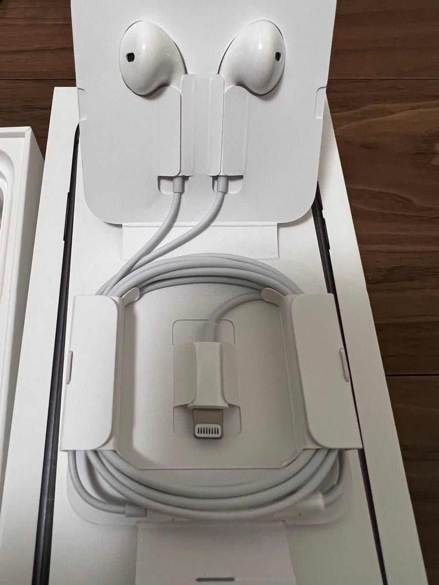 Apple iPhone 付属品 純正充電器セット 新品未使用品 イヤホン Apple iPhone 付属品 純正充電器セット 新品未使用品 イヤホン