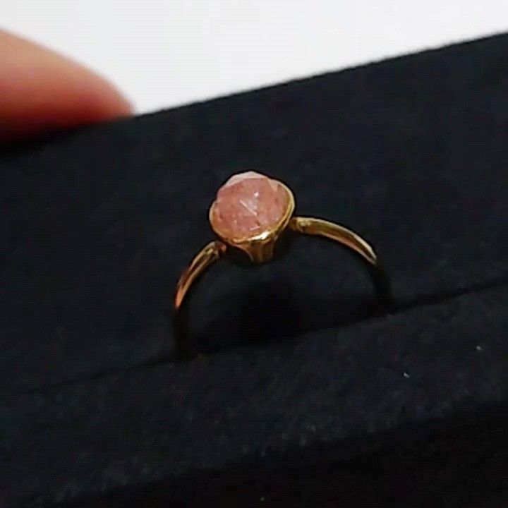【13号】ストロベリークォーツリング　天然石　指輪　ゴールド色　シンプル　ピンク