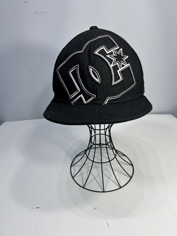 NEW ERA ニューエラ DC コラボ 帽子 キャップ ロゴ USED 中古 R601_画像2